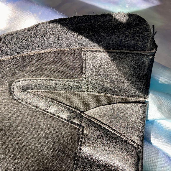 Leather high heel inside zip boots - Picture 4 of 5